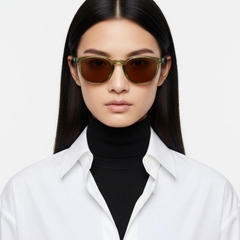 bs2503-0105_green_oval_plastic_sunglasses_model