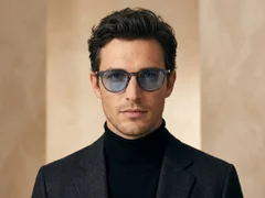 BS2503-0106_Blue_Oval_Plastic_Sunglasses-tryon_male