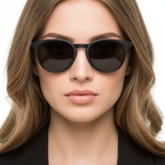 bs2503-0107_black_oval_plastic_sunglasses_model