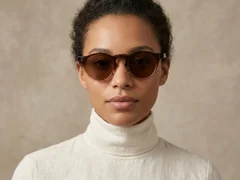 BS2503-0117_Brown_Oval_Plastic_Sunglasses-tryon_female