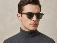 BS2503-0118_Grey_Oval_Plastic_Sunglasses-tryon_male