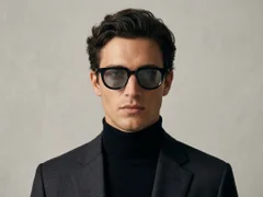 BS2503-0120_Black_Oval_Plastic_Sunglasses-tryon_male