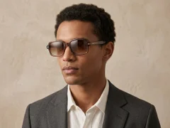 BS2503-0126_Brown_Rectangular_Plastic_Sunglasses-tryon_male