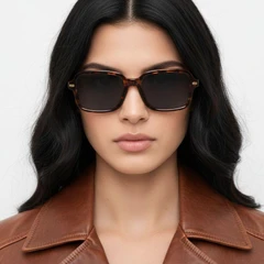 bs2503-0127_tortoiseshell_rectangular_plastic_sunglasses_model