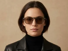 BS2503-0132_Brown_Oval_Plastic_Sunglasses-tryon_female