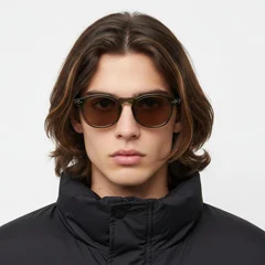 bs2503-0132_brown_oval_plastic_sunglasses_model
