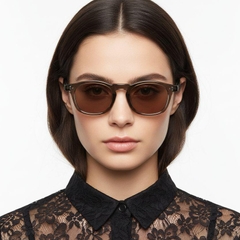 bs2503-0132_brown_oval_plastic_sunglasses_model