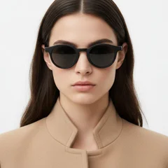 bs2503-0147_black_oval_plastic_sunglasses_model