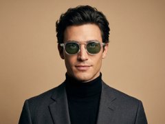 BS2503-0159_Transparent_Aviator_Plastic_Sunglasses-tryon_male