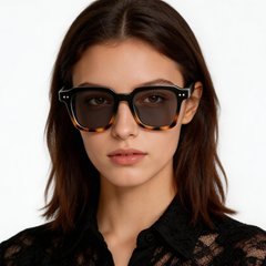 bs2503-0161_tortoiseshell_rectangular_plastic_sunglasses_model