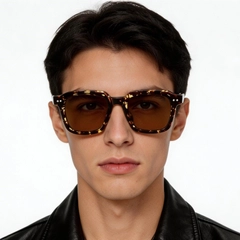 bs2503-0165_tortoiseshell_rectangular_plastic_sunglasses_model