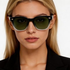 bs2503-0184_black_rectangular_plastic_sunglasses_model