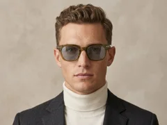 BS2503-0188_Green_Rectangular_Plastic_Sunglasses-tryon_male