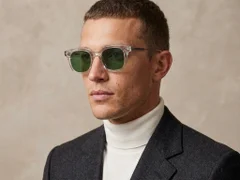 BS2503-0189_Transparent_Rectangular_Plastic_Sunglasses-tryon_male