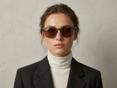 BS2503-0195_Purple_Rectangular_Plastic_Sunglasses-tryon_female