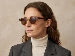 BS2503-0205_Orange_Oval_Plastic_Sunglasses-tryon_female