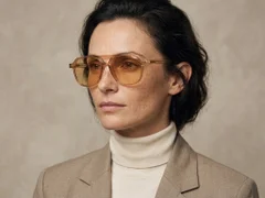 BS2503-0211_Brown_Aviator_Plastic_Sunglasses-tryon_female