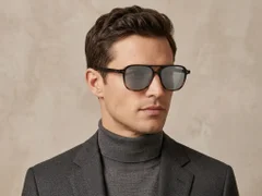 BS2503-0213_Tortoiseshell_Aviator_Plastic_Sunglasses-tryon_male