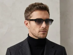 BS2503-0228_Black_Rectangular_Plastic_Sunglasses-tryon_male