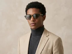 BS2503-0230_Green_Rectangular_Plastic_Sunglasses-tryon_male