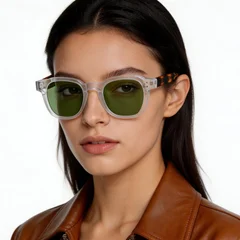 bs2503-0241_transparent_geometric_plastic_sunglasses_model