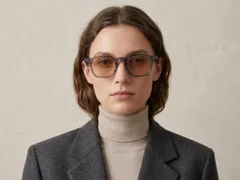 BS2503-0243_Purple_Geometric_Plastic_Sunglasses-tryon_female
