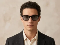 BS2503-0244_Black_Rectangular_Plastic_Sunglasses-tryon_male