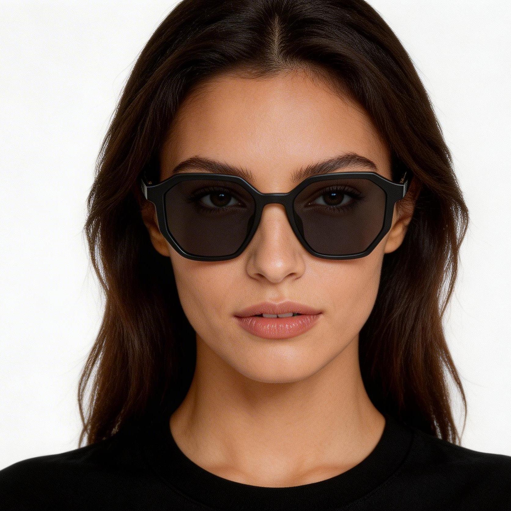 bs2503-0250_black_geometric_plastic_sunglasses_model