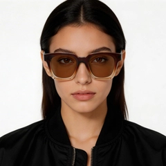 bs2503-0257_brown_rectangular_plastic_sunglasses_model