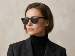 BS2503-0260_Black_Rectangular_Plastic_Sunglasses-tryon_female