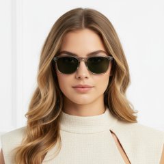 BS2503-0267_Grey_Rectangular_Plastic_Sunglasses_model