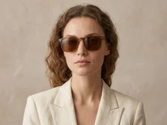 BS2503-0268_Brown_Rectangular_Plastic_Sunglasses-tryon_female