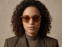 BS2503-0275_Brown_Rectangular_Plastic_Sunglasses-tryon_female
