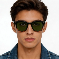 bs2503-0276_tortoiseshell_rectangular_plastic_sunglasses_model