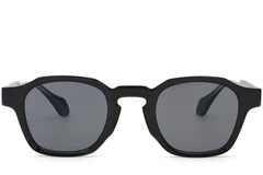 BS2503-0284_Black_Geometric_Plastic_Sunglasses_front