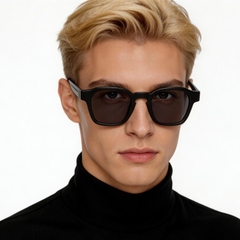 bs2503-0284_black_geometric_plastic_sunglasses_model