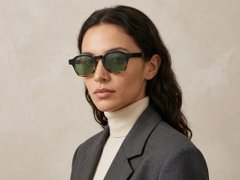 BS2503-0285_Tortoiseshell_Geometric_Plastic_Sunglasses-tryon_female