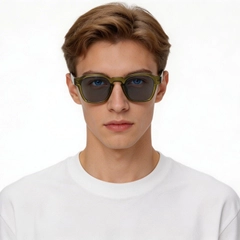bs2503-0287_green_geometric_plastic_sunglasses_model