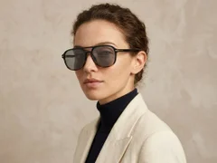 BS2503-0292_Tortoiseshell_Aviator_Plastic_Sunglasses-tryon_female
