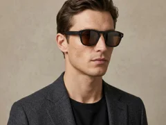 BS2503-0297_Black_Rectangular_Plastic_Sunglasses-tryon_male