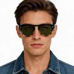 bs2503-0299_tortoiseshell_rectangular_plastic_sunglasses_model