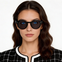 bs2503-0302_black_oval_plastic_sunglasses_model