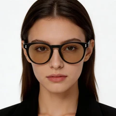 bs2503-0308_black_oval_plastic_sunglasses_model