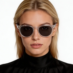 bs2503-0310_transparent_oval_plastic_sunglasses_model
