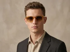 BS2503-0327_Yellow_Oval_Plastic_Sunglasses-tryon_male