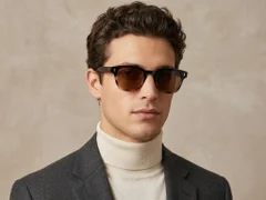 BS2503-0330_Tortoiseshell_Oval_Plastic_Sunglasses-tryon_male