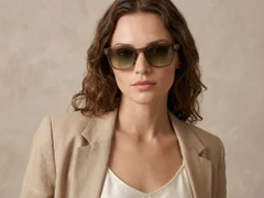 BS2503-0333_Brown_Oval_Plastic_Sunglasses-tryon_female