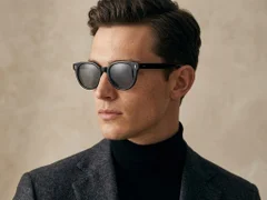 BS2503-0334_Black_Oval_Plastic_Sunglasses-tryon_male