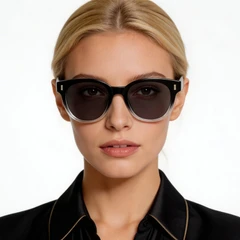 bs2503-0335_black_oval_plastic_sunglasses_model