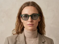 BS2503-0338_Green_Oval_Plastic_Sunglasses-tryon_female